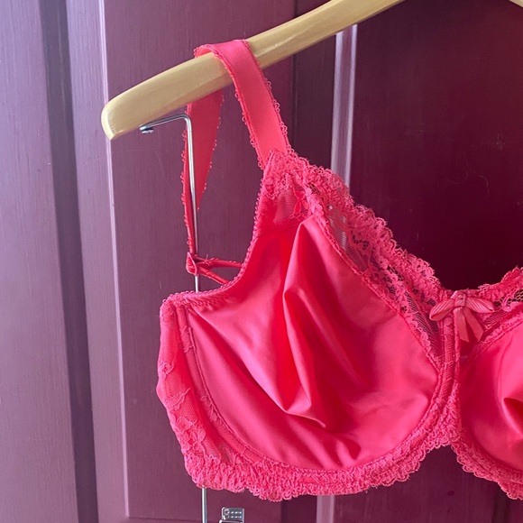 Wacoal Vibrant Red Lace Bra - Picture 3 of 8